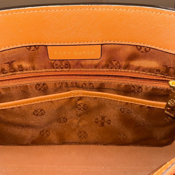 Tory Burch Emerson Purse - Picture 3 of 6